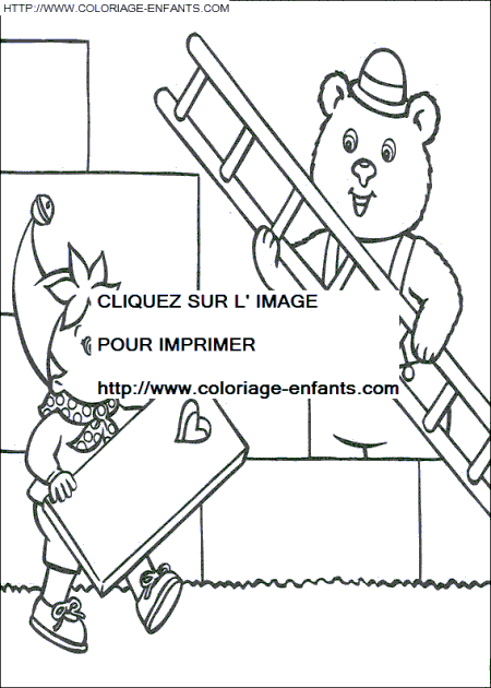 coloriage oui oui et potiron posant les volets